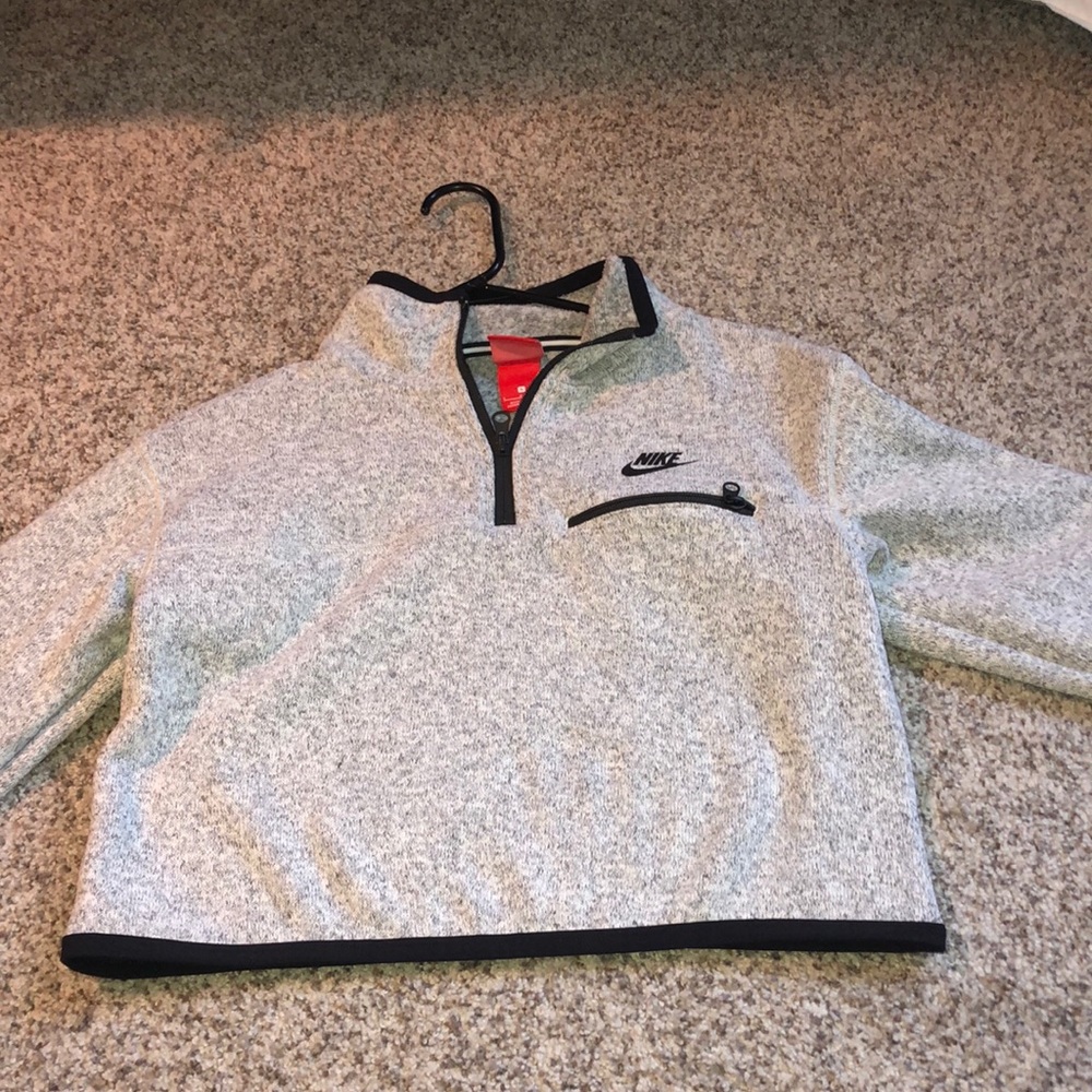 Cropped sweatshirt